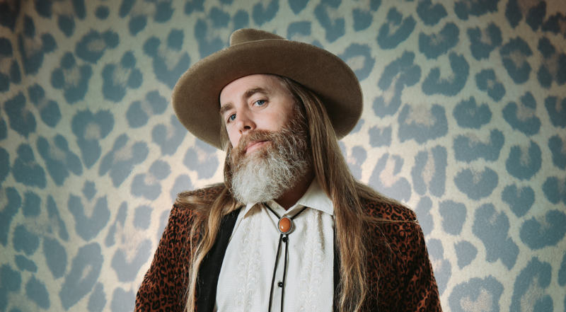 Shannon Smith – Out Of The Shadows