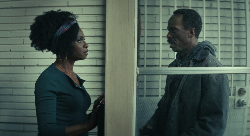 Adina Porter – Smoke