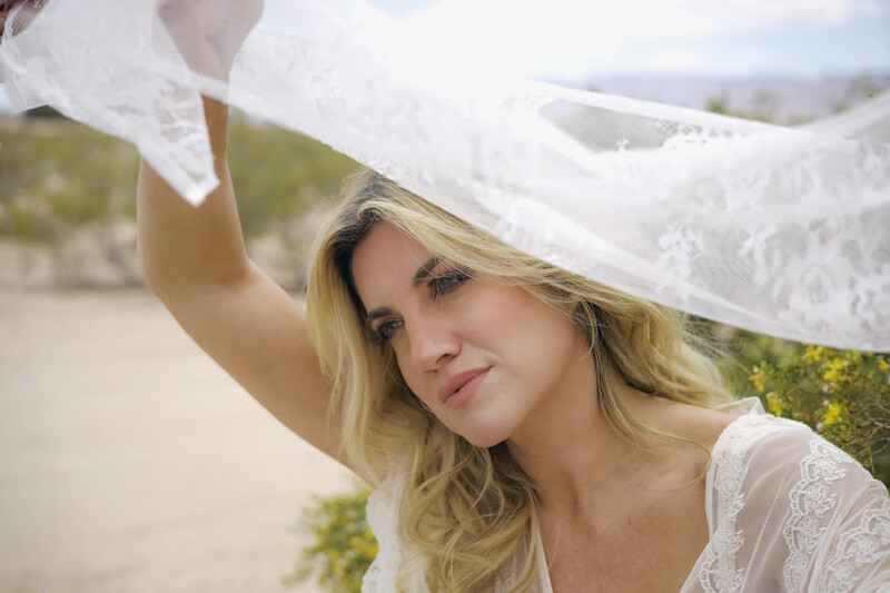 Morgan Myles – How Does That Sound