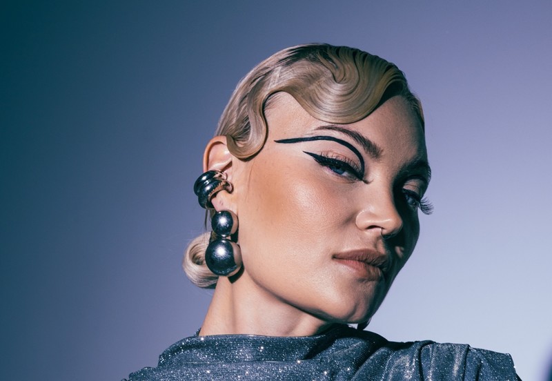 Alana Hil – Diaries of a Common Woman