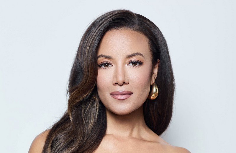 Heather Hemmens – The Snow Must Go On