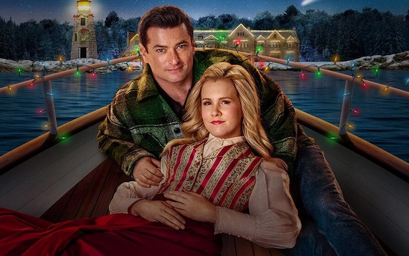 Ginna Claire Mason & Wes Brown – A Newport Christmas