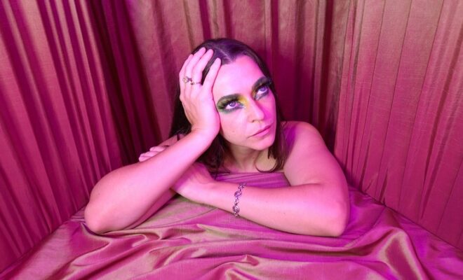 Annabelle Chairlegs – Waking Up