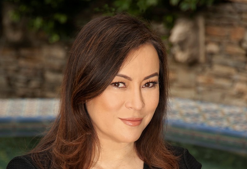 Jennifer Tilly – School Spirits