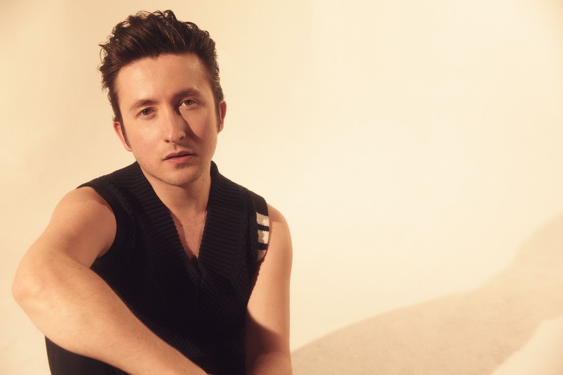 Jonah Lees – Blue Moon